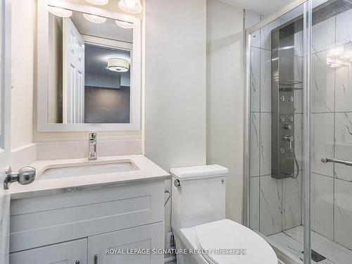 85 Cookview Dr, Brampton, ON - Indoor Photo Showing Bathroom