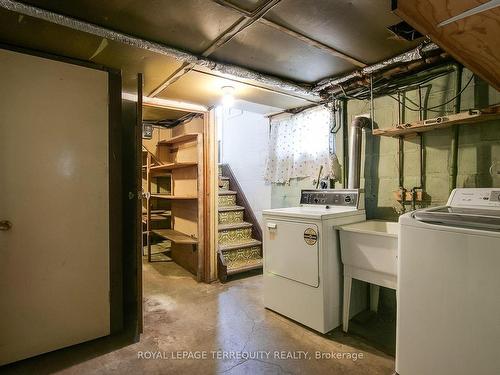 28 Harlton Cres, Toronto, ON - Indoor Photo Showing Laundry Room