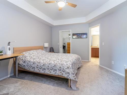 2207-1873 Country Club Drive, Kelowna, BC - Indoor Photo Showing Bedroom