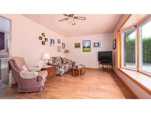 15 Brackenbury St, Grey Highlands, ON - Indoor