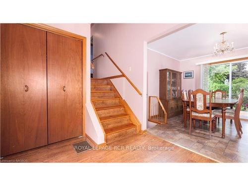 15 Brackenbury St, Grey Highlands, ON - Indoor Photo Showing Dining Room