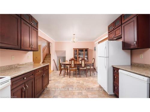 15 Brackenbury St, Grey Highlands, ON - Indoor Photo Showing Kitchen