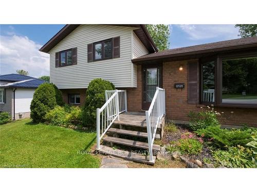 15 Brackenbury St, Grey Highlands, ON - Outdoor