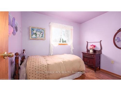 15 Brackenbury St, Grey Highlands, ON - Indoor Photo Showing Bedroom