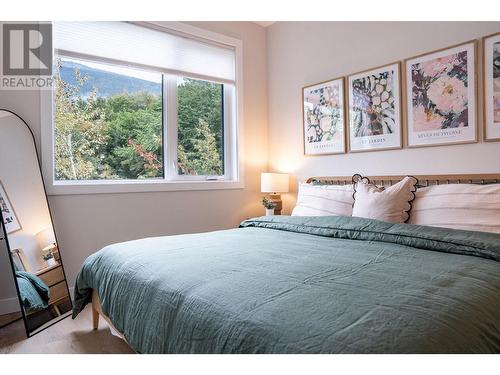 1241 Douglas Street W, Revelstoke, BC - Indoor Photo Showing Bedroom