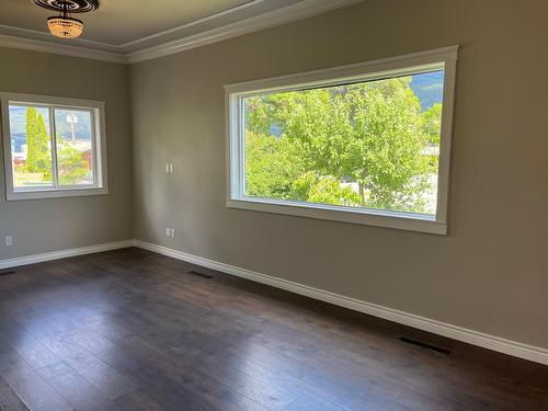 419 A Avenue, Kaslo, BC - Indoor Photo Showing Other Room