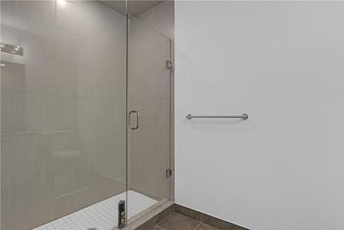 16 Concord Place|Unit #431, Grimsby, ON - Indoor Photo Showing Bathroom