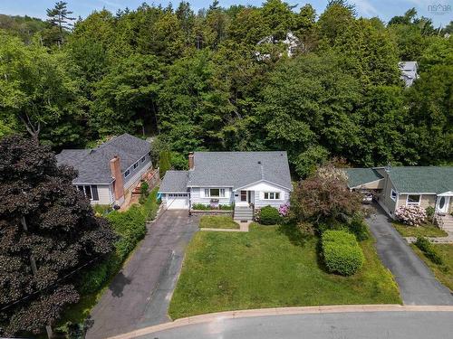 3 Grosvenor Road, Kearney Lake, NS 