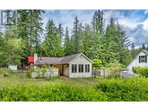 1521 Hearst Avenue, Riondel, BC - Outdoor