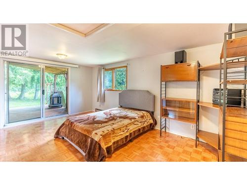 1521 Hearst Avenue, Riondel, BC - Indoor Photo Showing Bedroom