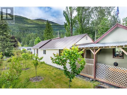 1521 Hearst Avenue, Riondel, BC - Outdoor With Deck Patio Veranda