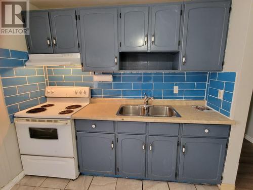 1066 Wellington St E, Sault Ste. Marie, ON - Indoor Photo Showing Kitchen With Double Sink