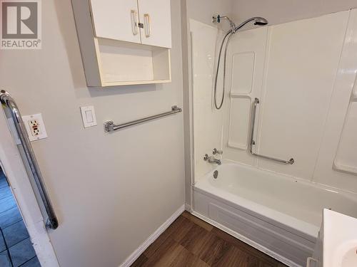 1066 Wellington St E, Sault Ste. Marie, ON - Indoor Photo Showing Bathroom