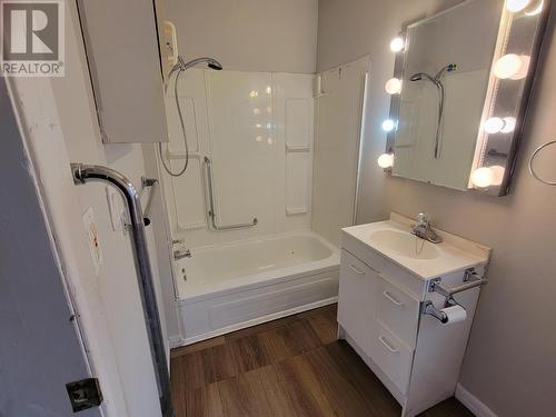 1066 Wellington St E, Sault Ste. Marie, ON - Indoor Photo Showing Bathroom