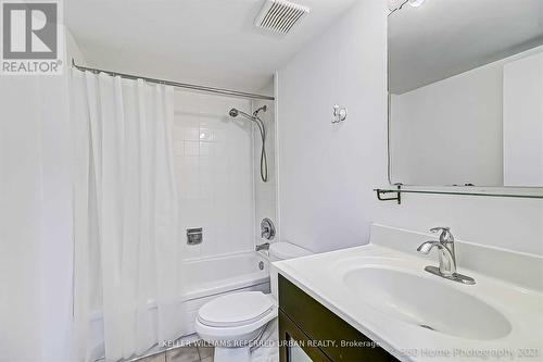 211 - 4185 Shipp Drive, Mississauga, ON - Indoor Photo Showing Bathroom