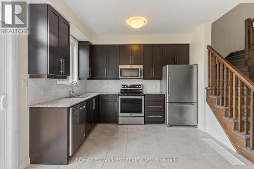 29 - 1169 Garner Road E, Hamilton, ON - Indoor Photo Showing Kitchen