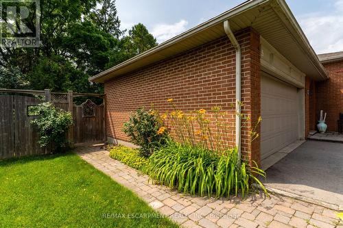 15 Laurendale Avenue, Hamilton, ON - Outdoor With Exterior