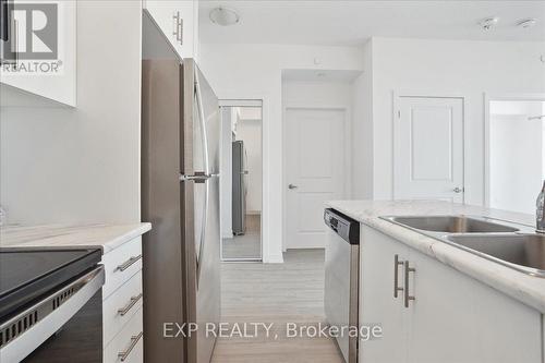 308 - 450 Dundas Street E, Hamilton, ON - Indoor Photo Showing Kitchen