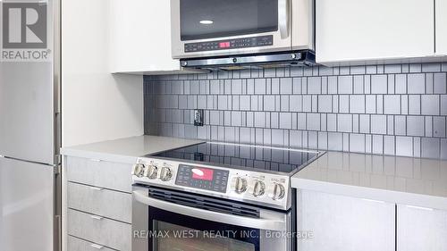 803 - 170 Water Street N, Cambridge, ON - Indoor Photo Showing Kitchen