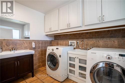 1740 Four Mile Creek Road, Niagara-On-The-Lake, ON - Indoor Photo Showing Laundry Room