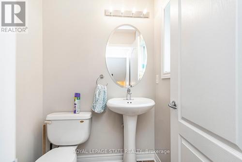 4825 Verdi Street, Burlington, ON - Indoor Photo Showing Bathroom