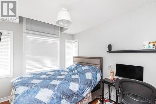 4825 Verdi Street, Burlington, ON - Indoor Photo Showing Bedroom