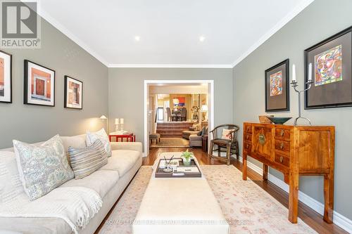 331 Robinson Street, Oakville, ON - Indoor Photo Showing Living Room