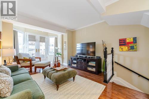 331 Robinson Street, Oakville, ON - Indoor Photo Showing Living Room