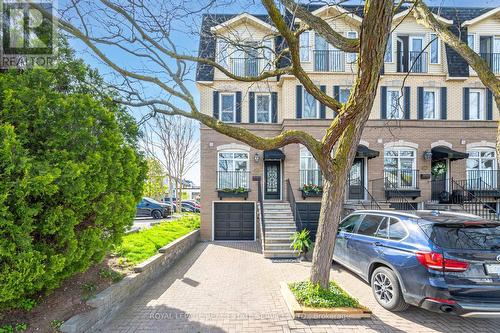 331 Robinson Street, Oakville, ON - Outdoor