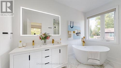 339 Pine Cove Road, Burlington, ON - Indoor Photo Showing Bathroom