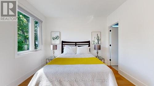 339 Pine Cove Road, Burlington, ON - Indoor Photo Showing Bedroom