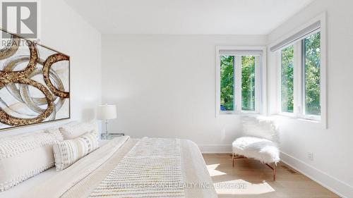 339 Pine Cove Road, Burlington, ON - Indoor Photo Showing Bedroom