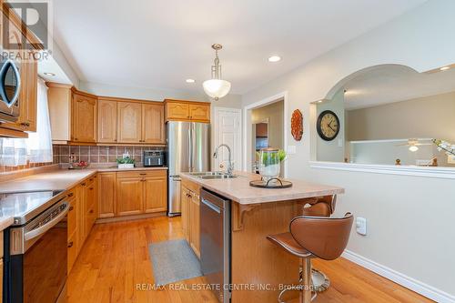 22 College Avenue, Orangeville, ON - Indoor Photo Showing Kitchen With Double Sink