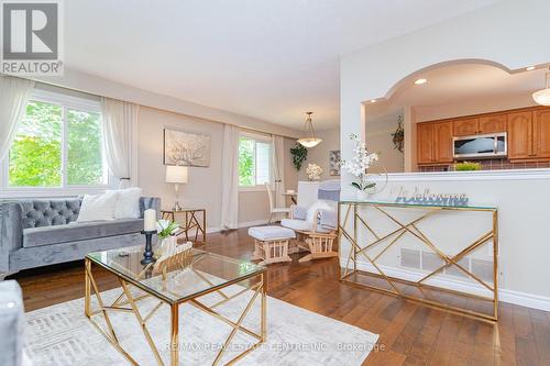 22 College Avenue, Orangeville, ON - Indoor Photo Showing Living Room