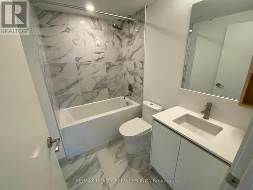 510 - 1100 Sheppard Avenue W, Toronto, ON - Indoor Photo Showing Bathroom