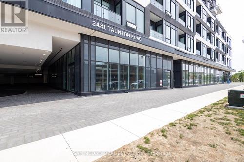 1605 - 2481 Taunton Road, Oakville, ON - Outdoor