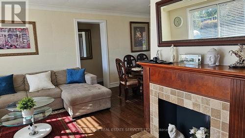 2165 Samway Road, Oakville, ON - Indoor Photo Showing Living Room With Fireplace