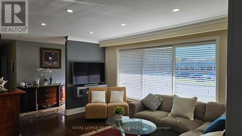 2165 Samway Road, Oakville, ON - Indoor Photo Showing Living Room