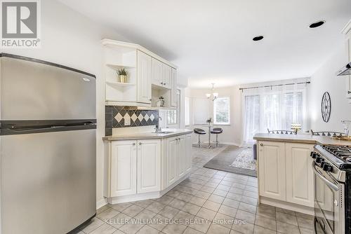 142 West Street, Oakville, ON - Indoor Photo Showing Kitchen