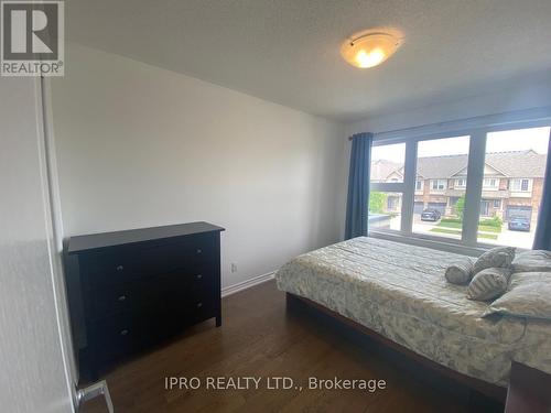 418 Wheat Boom Drive, Oakville, ON - Indoor Photo Showing Bedroom