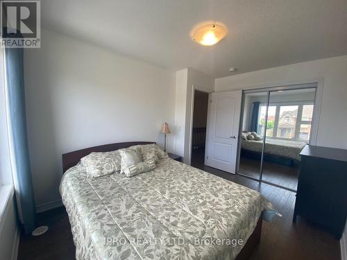 418 Wheat Boom Drive, Oakville, ON - Indoor Photo Showing Bedroom