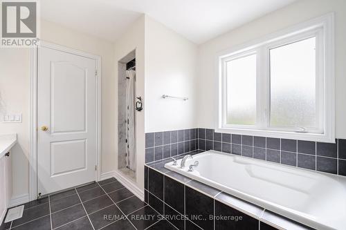 2 Dalhousie Crescent, Brampton, ON - Indoor Photo Showing Bathroom