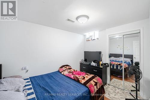 2 Dalhousie Crescent, Brampton, ON - Indoor Photo Showing Bedroom
