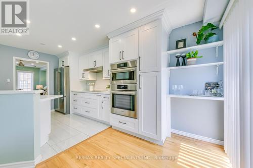 145 - 5530 Glen Erin Drive, Mississauga, ON - Indoor Photo Showing Kitchen