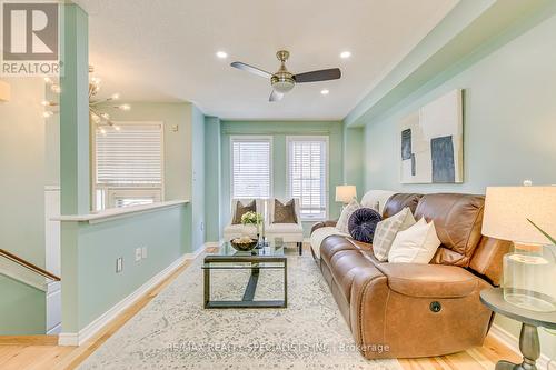 145 - 5530 Glen Erin Drive, Mississauga, ON - Indoor Photo Showing Living Room