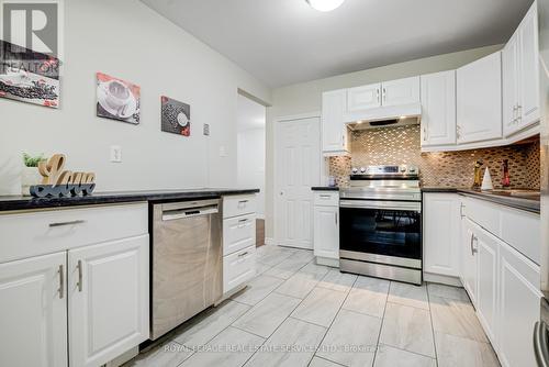 6 - 453 Woodview Road, Burlington, ON - Indoor Photo Showing Kitchen