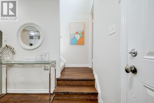 6 - 453 Woodview Road, Burlington, ON - Indoor Photo Showing Bathroom