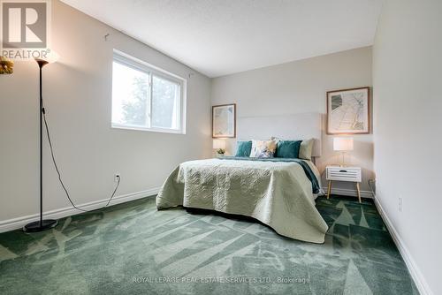 6 - 453 Woodview Road, Burlington, ON - Indoor Photo Showing Bedroom