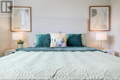 6 - 453 Woodview Road, Burlington, ON - Indoor Photo Showing Bedroom