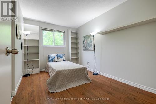 6 - 453 Woodview Road, Burlington, ON - Indoor Photo Showing Bedroom